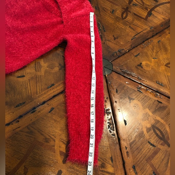🌈3/$15🌈 Red Eyelash Sweater EUC - Picture 8 of 11